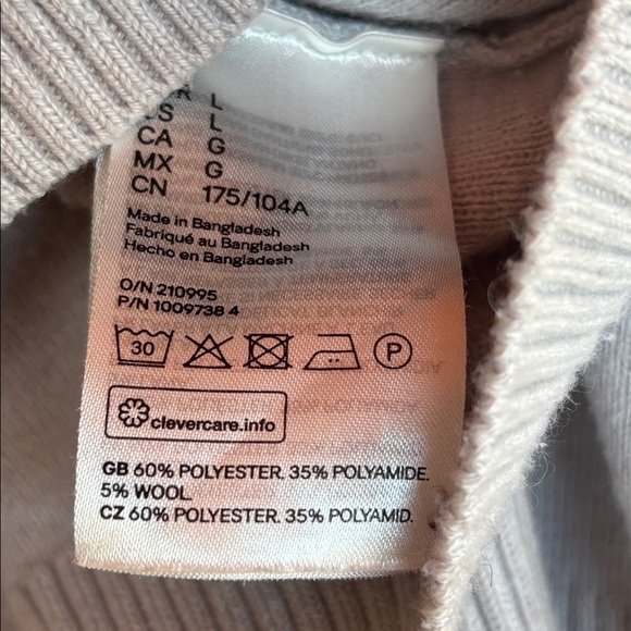 H&M Women's Light Gray oversized wool blend v neck Cardigan Sweater L - Picture 7 of 7